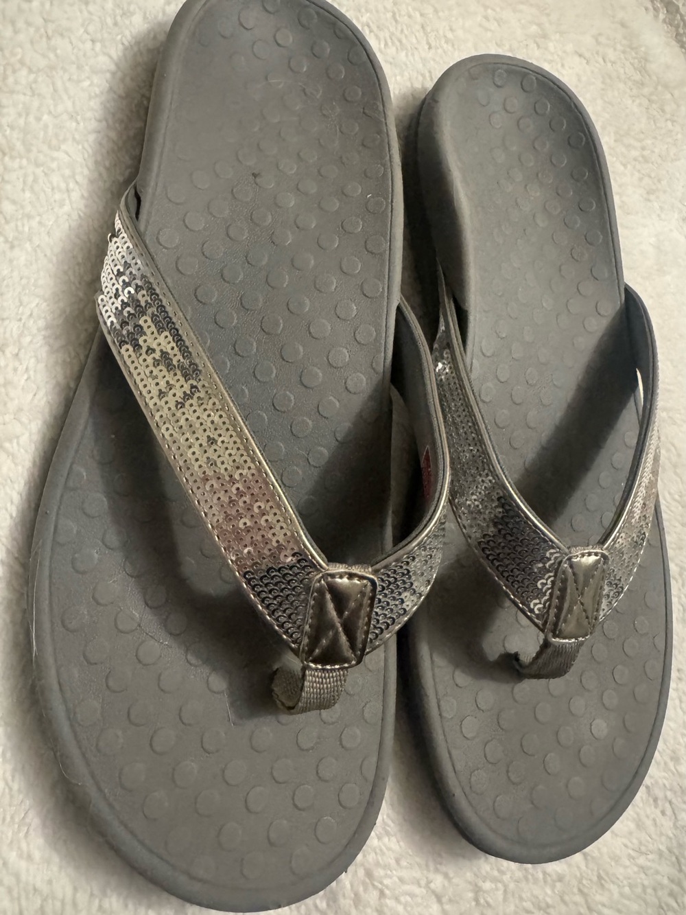 Vionic Silver Sequin Strap Women's Sandals - Picture 2 of 7